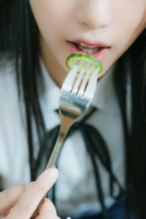 大胸女大学生电影_BD韩语在线观看